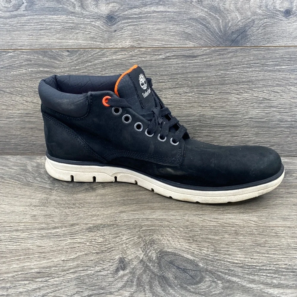 Timberland SensorFlex Chukka Boots Mens 7.5 Black Nubuck Leather A1TVB